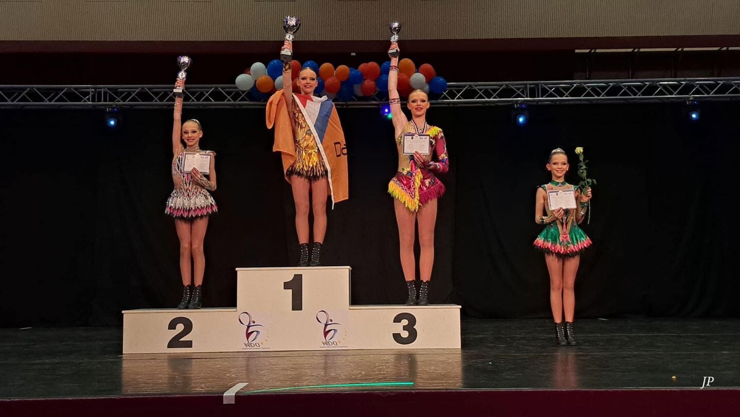 Evy Nederlands Kampioen en Nina 3e op NK solo junioren sportklasse