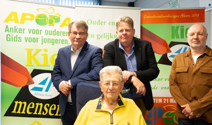 V.l.n.r René Dekker, Johan de Leeuw, Ton Theunis en Gregor Stam. (Foto: Almere DEZE WEEK)