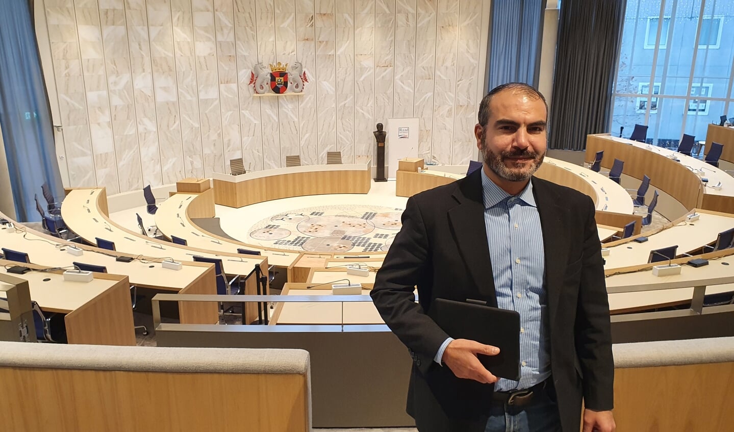 Hassan Buyatui: '3 á 5 zetels' (Foto: Almere DEZE WEEK)