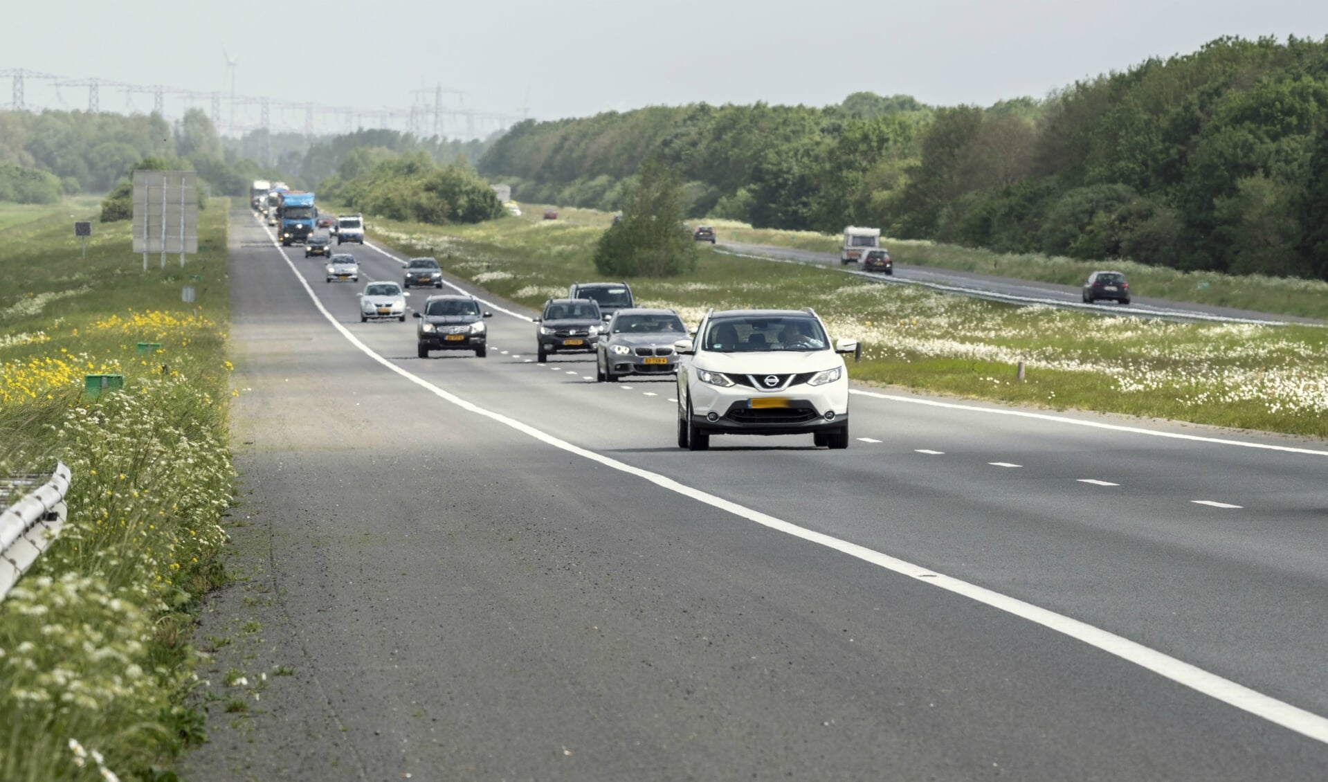De A6 richting tussen Almere en Lelystad wordt verbreed.  (Foto: Rijkswaterstaat)