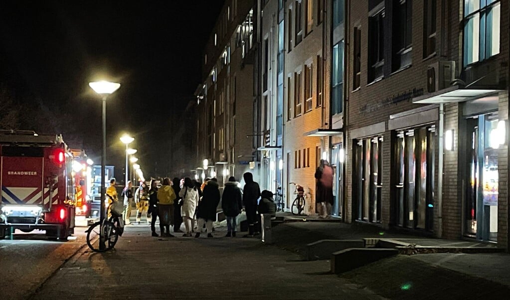 De bewoners werden geëvacueerd (Foto: HV Almere)