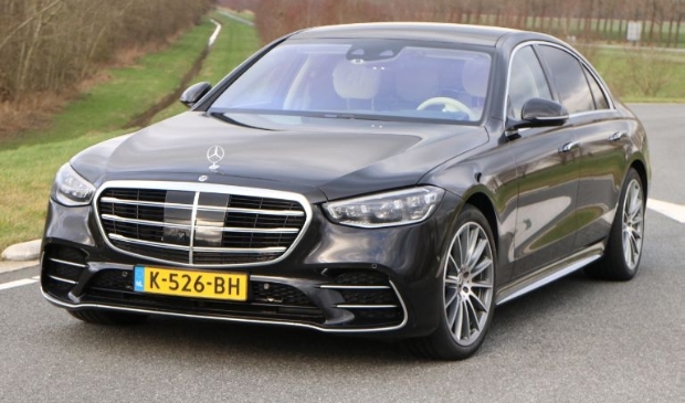 <p>MERCEDES S500 4Matic Lang. (Foto: aangeleverd)</p>