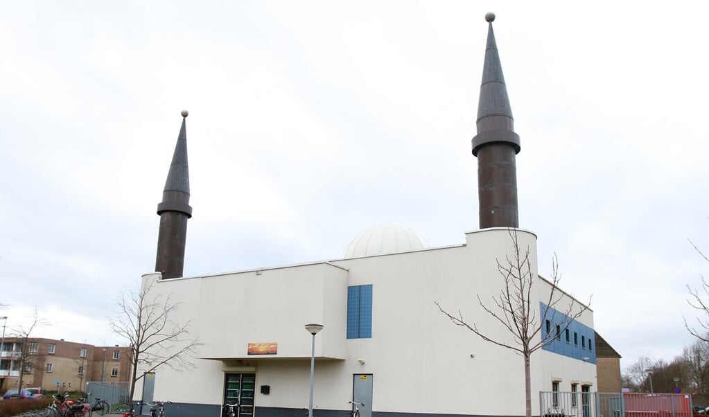 Het college ontkent dat er heimelijk onderzoek is gedaan in moskeeën (Foto: Fred Rotgans)