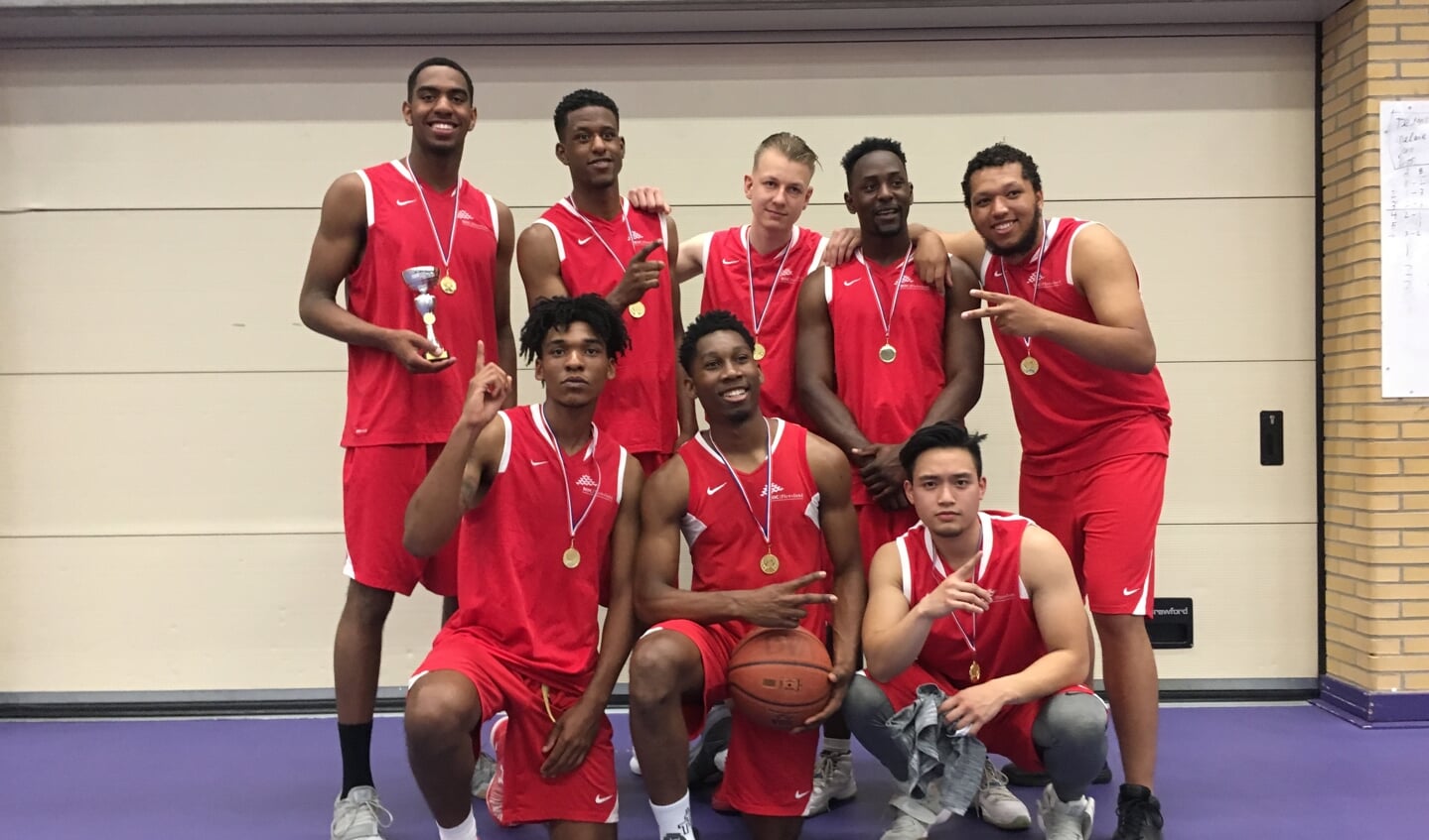Almeerse studenten Nederlands kampioen mbo basketbal