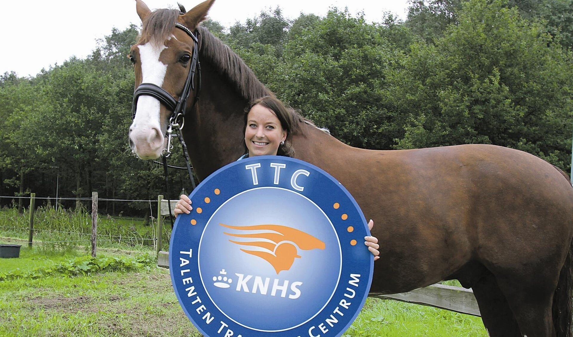 Certificatie voor Almeersch Hippisch CentrumHippische talenten krijgen  opleiding in Almere - Almere DEZE WEEK | Dé krant die Almere in beweging  brengt