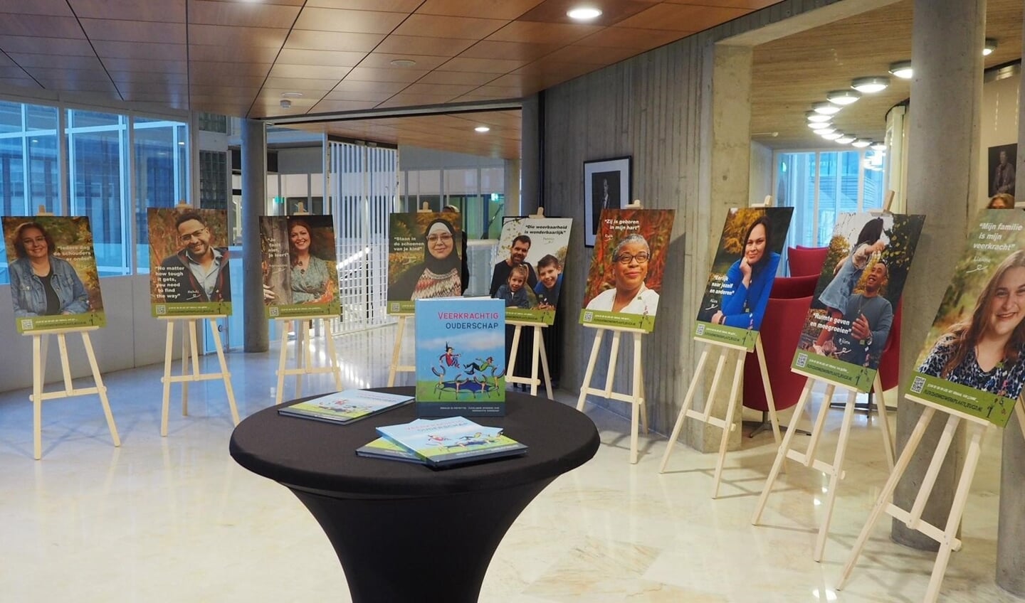 De reizende tentoonstelling werd maandag geopend in het stadhuis van Almere. (Foto: Sylvia Huisman)