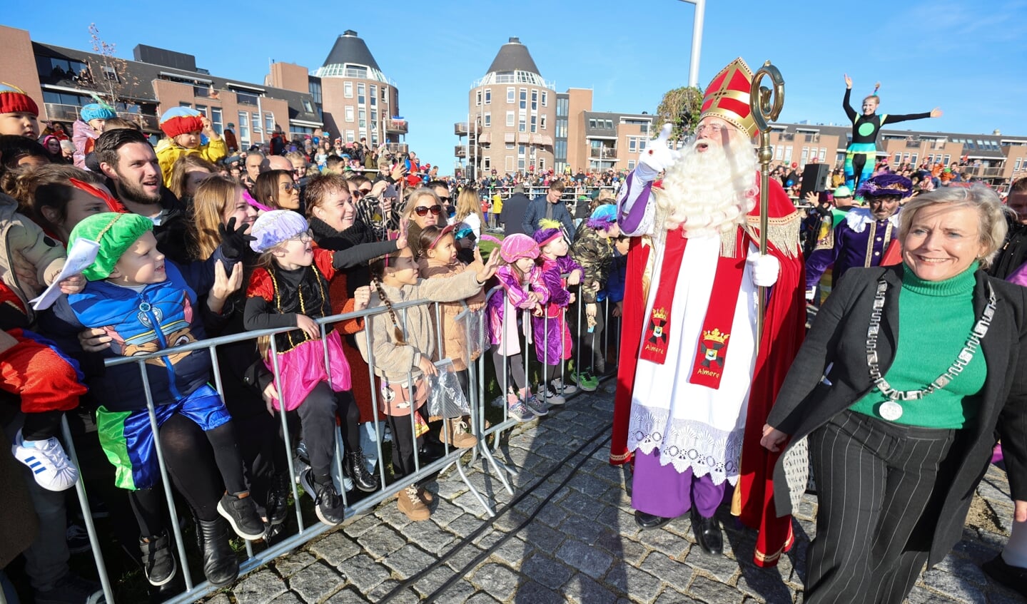 Sinterklaasintocht in Almere Haven. (Foto: Fred Rotgans)