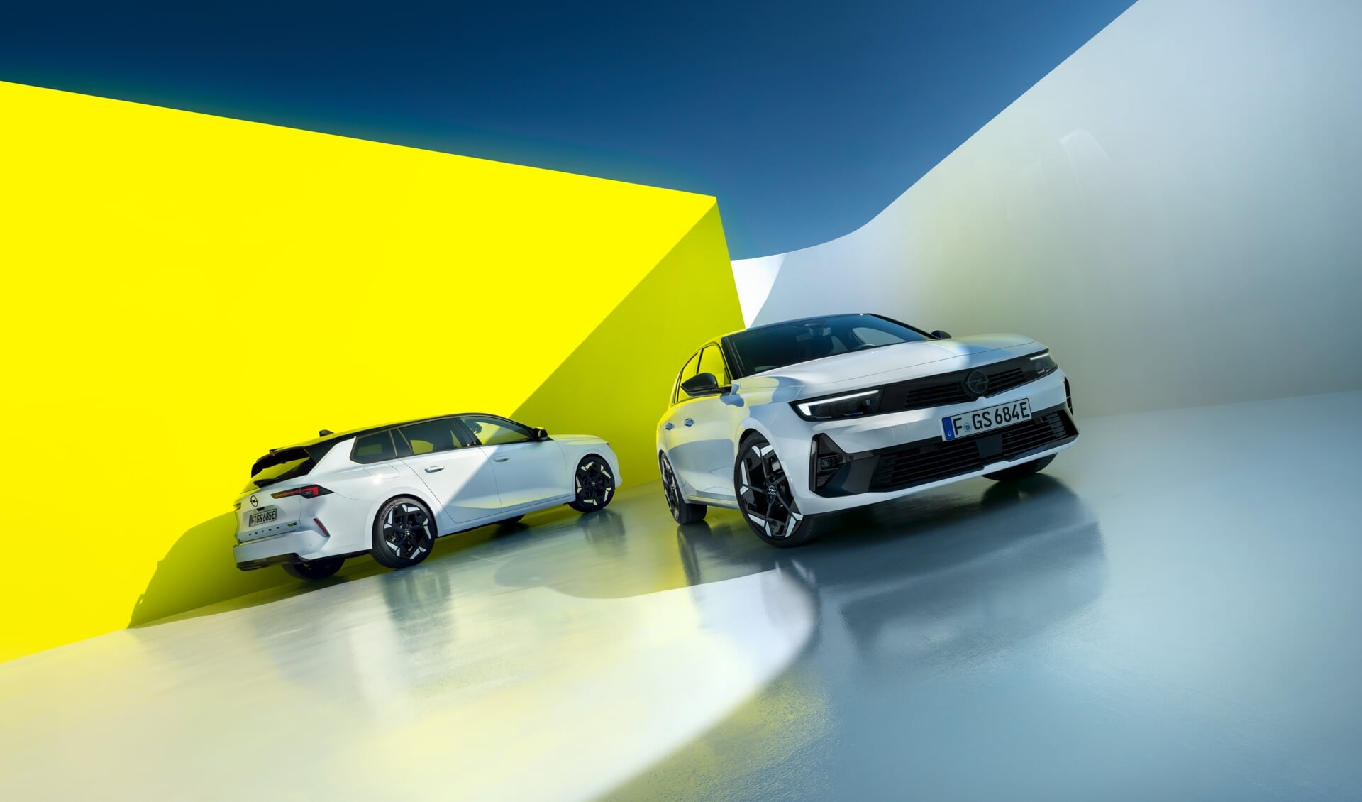 De GSe is altijd gespierd en altijd met een vorm van elektrische of hybride aandrijving. (Foto: Opel)