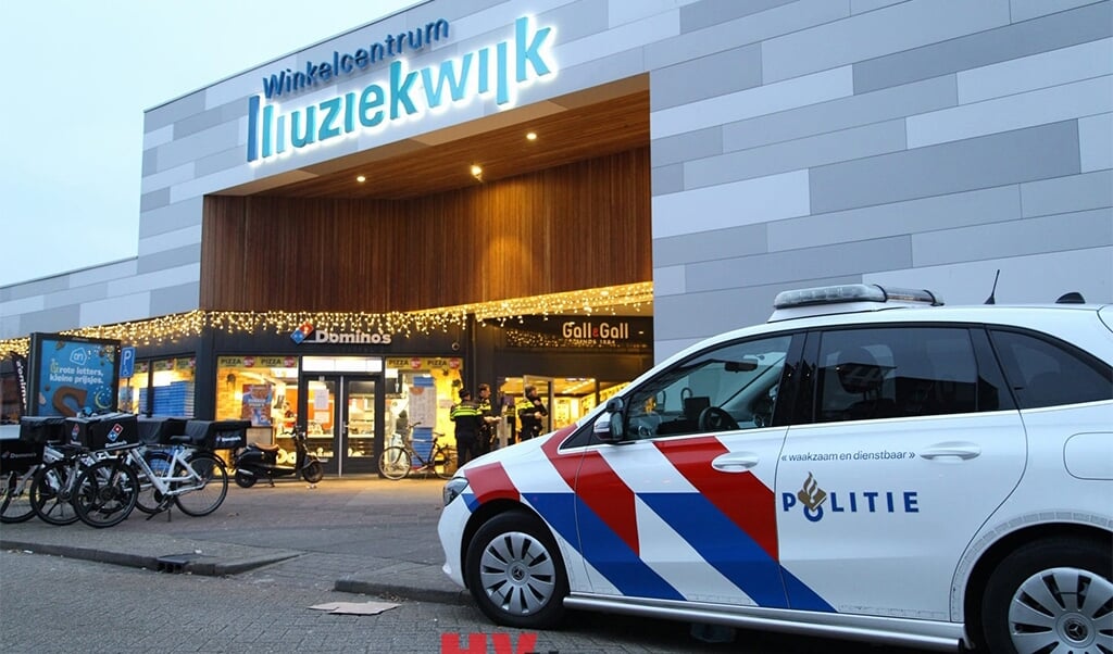 De Albert Heijn is gevestigd in het winkelcentrum. (Foto: HV Almere)