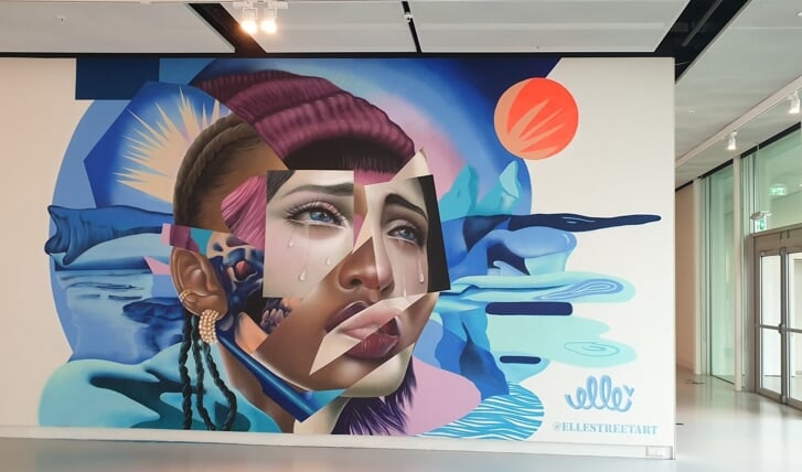 Indrukwekkende mural van ELLE. (Foto: Almere DEZE WEEK)