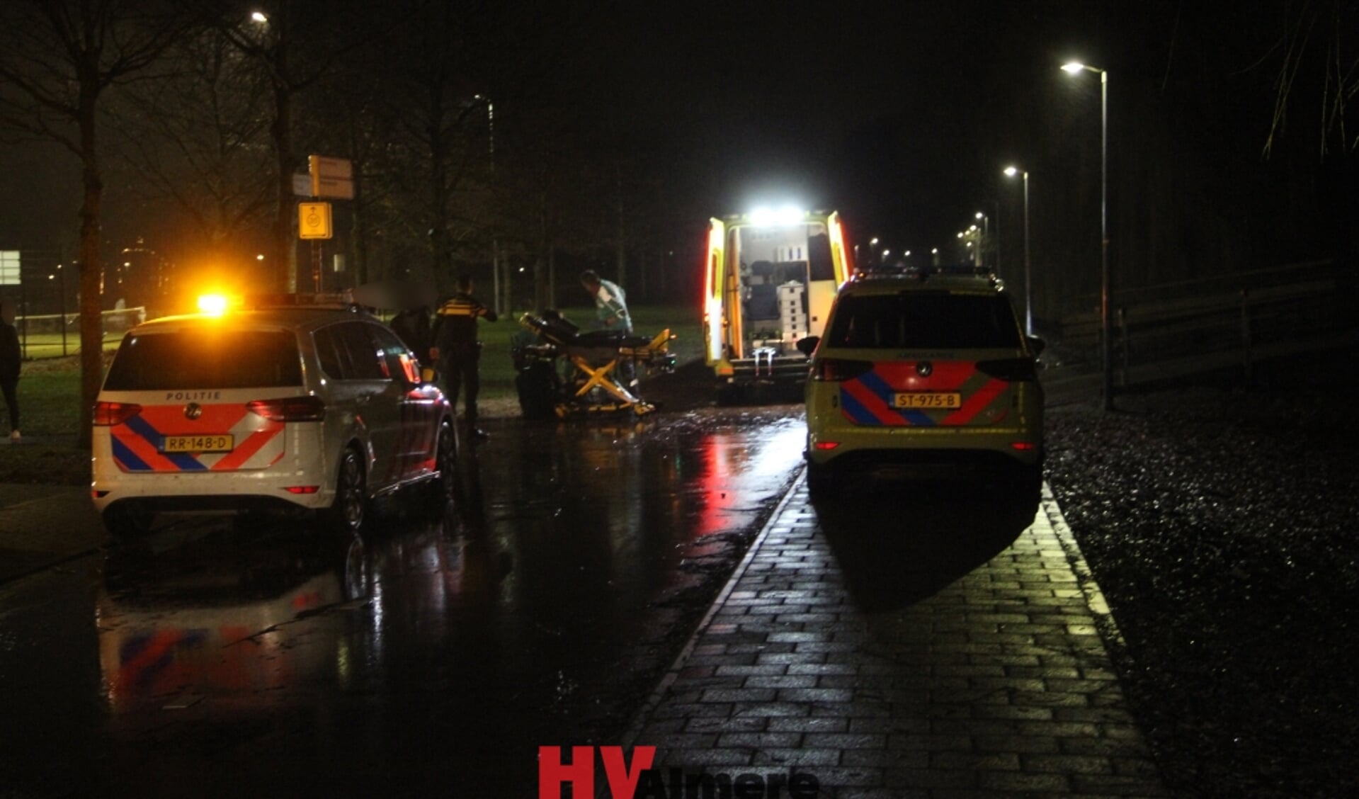 Het ongeval gebeurde in december. Politie zoekt getuiigen. (Foto: HV Almere)
