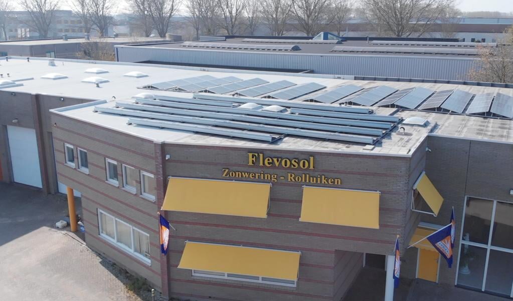 De zonnepanelen op het dak van Flevosol (Foto: aangeleverd)