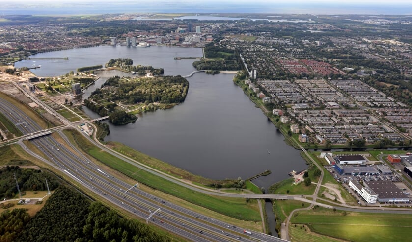 Het Weerwater in 2021 vanaf de Zuidoever. (Foto: Roel Dijkstra Fotografie)