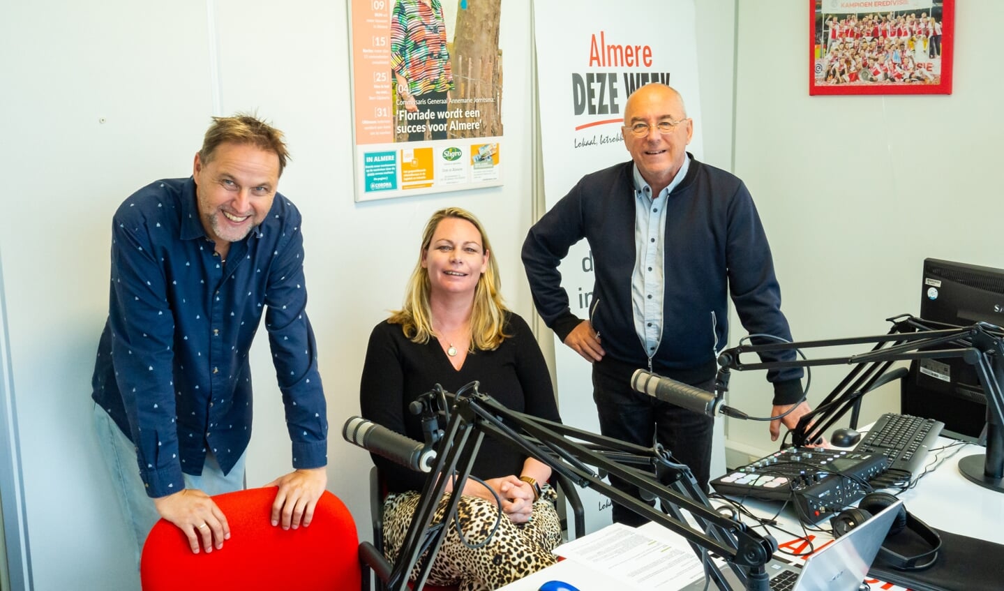 Marcel Beijer (l), Colette Holter (VVD) en Robert Mienstra. (Foto: Ron Broertjes)