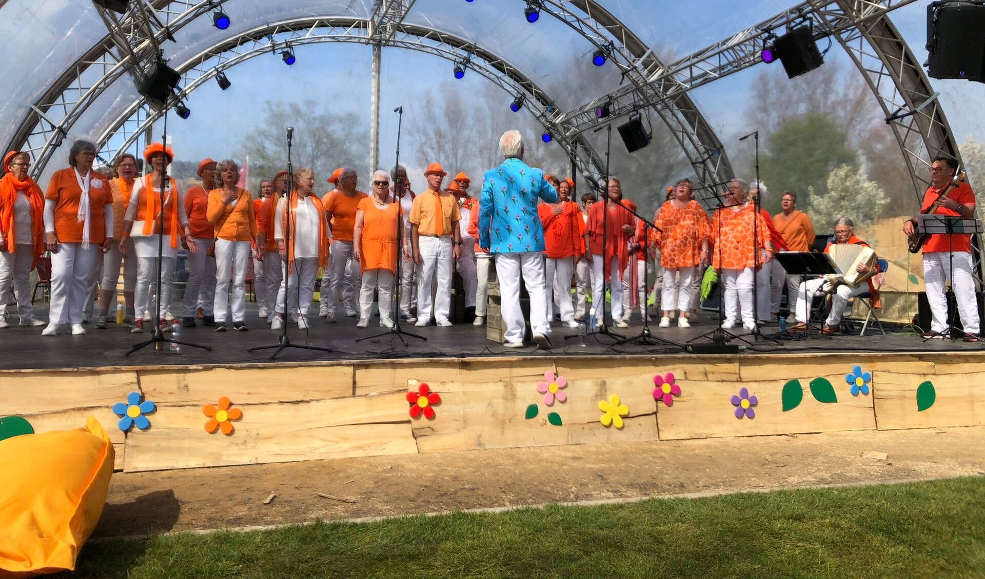 Poldertranen tijdens een optreden op de Floriade. (Foto: aangeleverd)