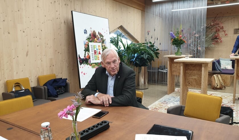 Hans Bakker, directeur van de Floriade BV, gaf een toelichting op de oorzaak van de tegenvallende bezoekersaantal en de acties die hierop genomen gaan worden. (Foto: Almere DEZE WEEK)