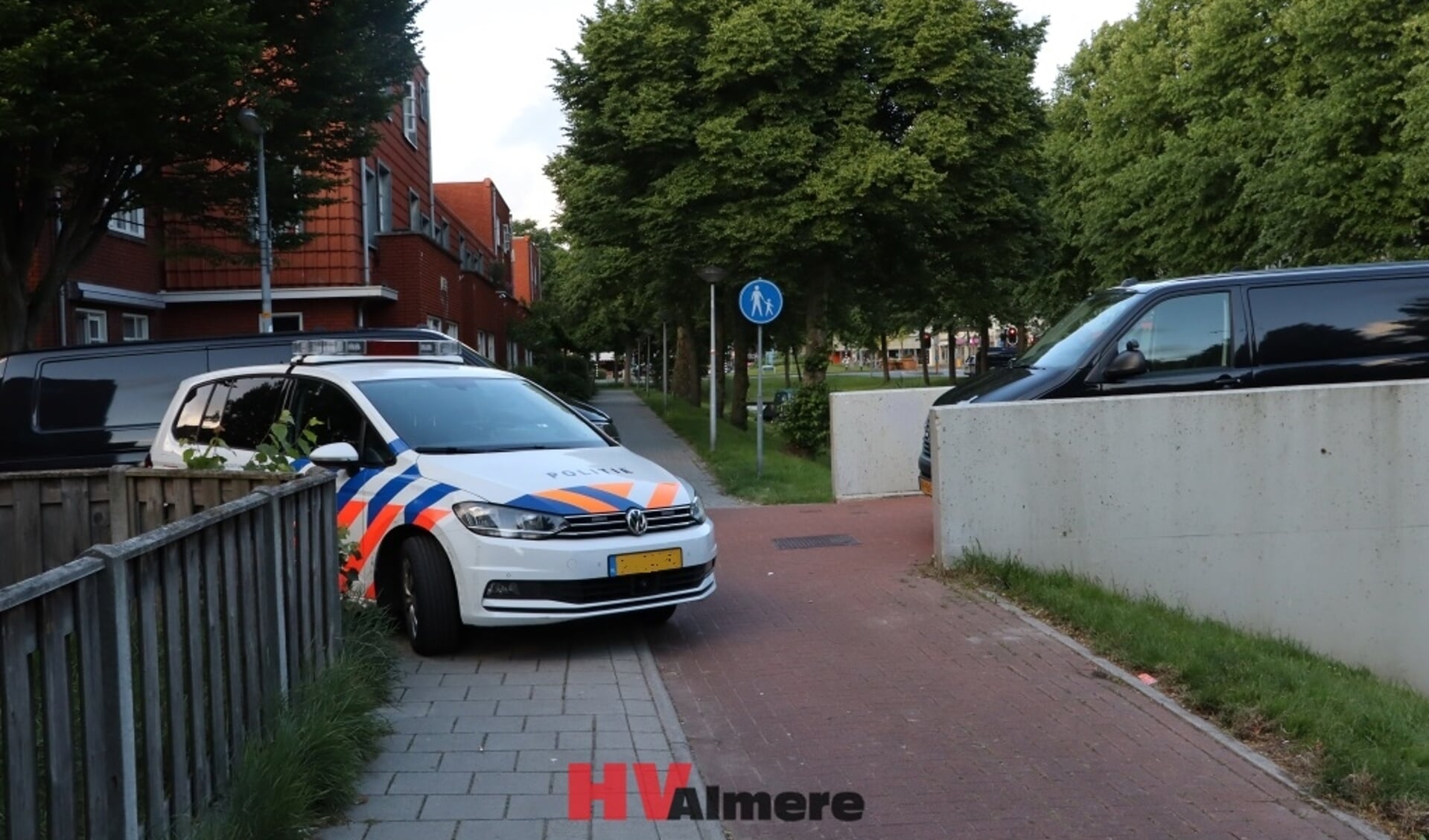 De politie trof het stoffelijk overschot aan in haar woning aan het Zuidwoldepad (Archieffoto: HV Almere)