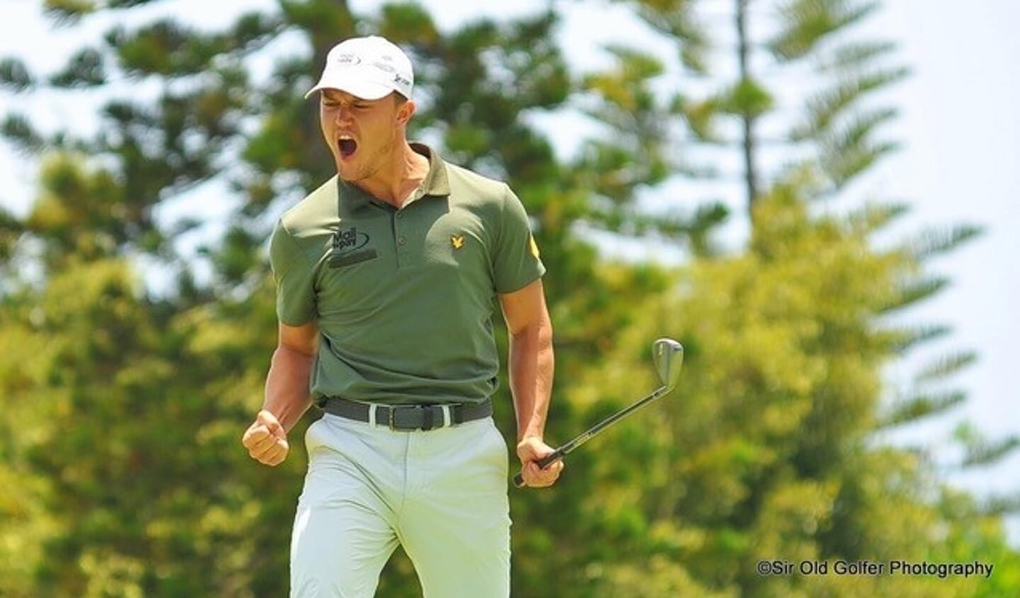Almeerder Vince van Veen in actie op de golfbaan. (Foto: aangeleverd)