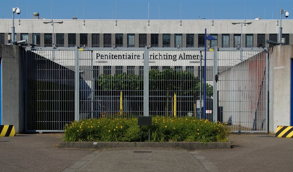 De entree van de voormalige gevangenis (Penitentiaire Inrichting) in Buiten.