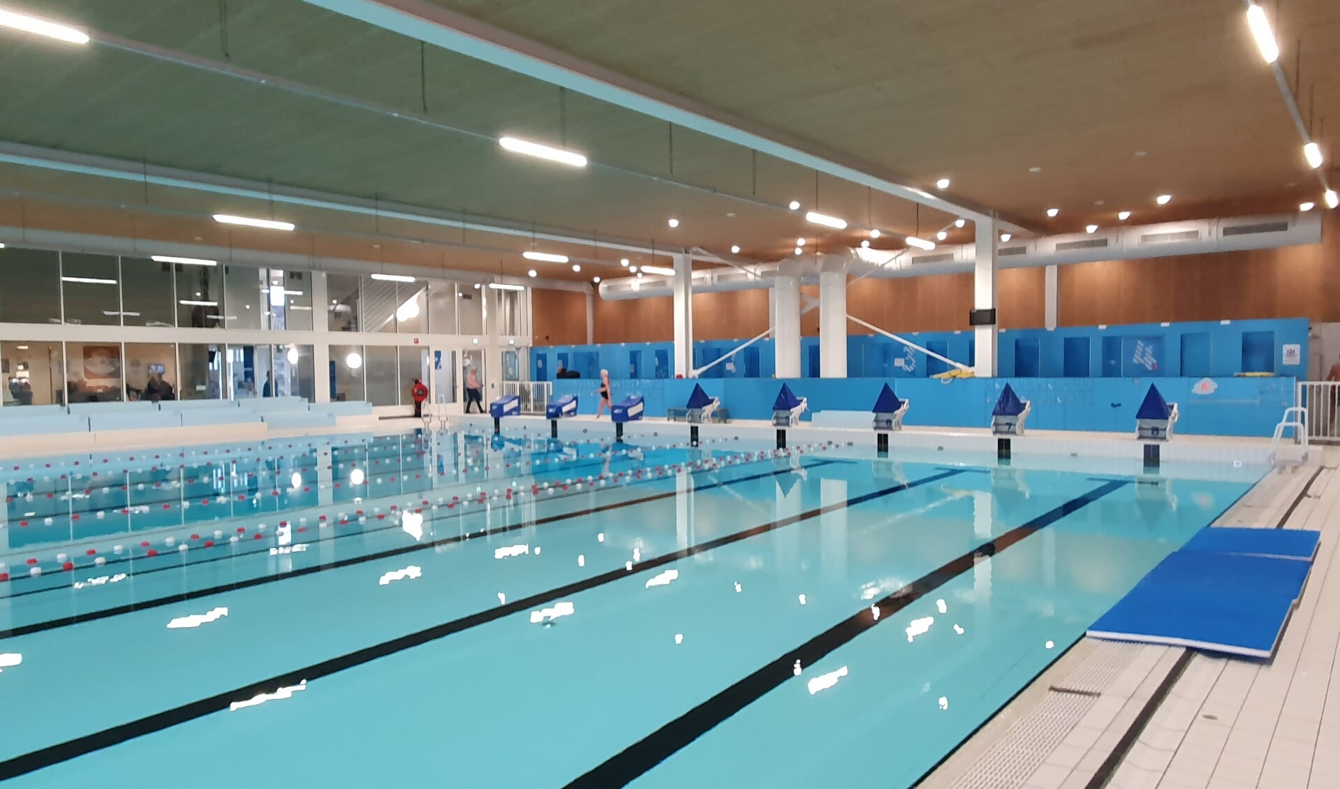 kanaal parlement Vete Toegangsprijzen zwembaden Almere fors hoger dan Lelystad - Almere DEZE WEEK  | Dé krant die Almere in beweging brengt