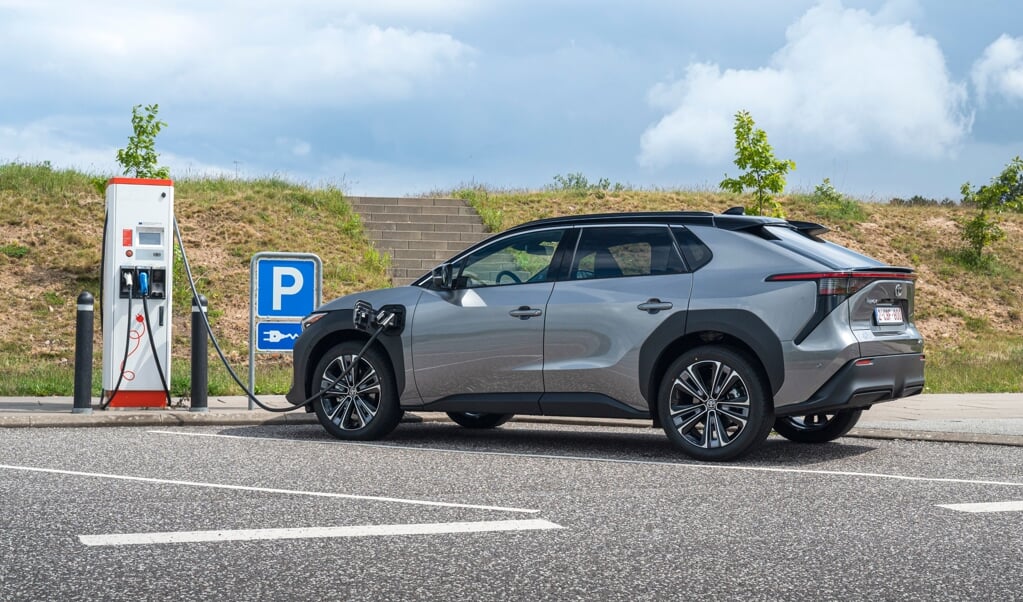 Een volledig elektrische personen auto van Toyota. (Foto: Jayson Fong)