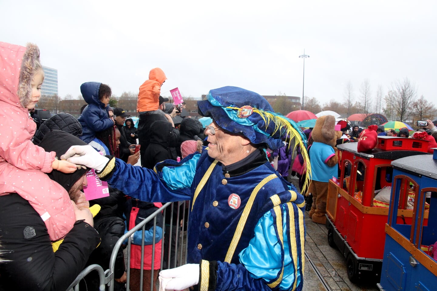 Sintparade in Almere Centrum. (Foto: Fred Rotgans)