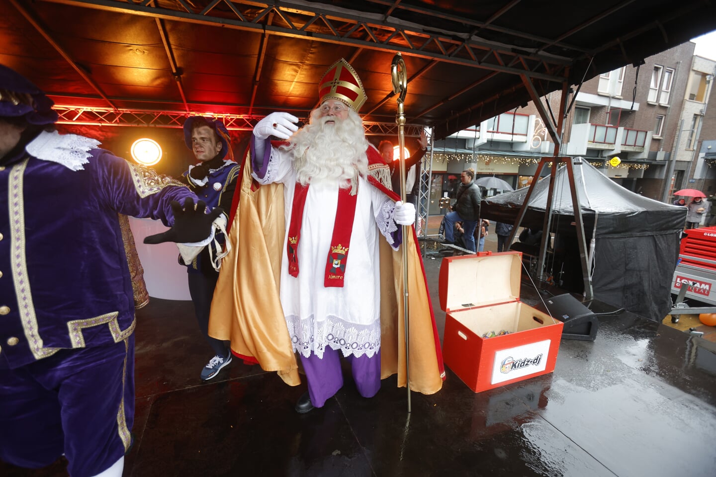 Sinterklaas in Almere Haven. (Foto: Fred Rotgans)