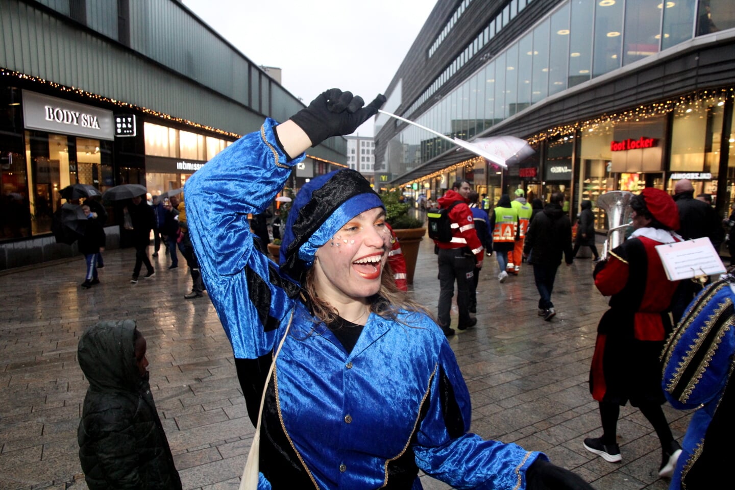 Sintparade in Almere Centrum. (Foto: Fred Rotgans)