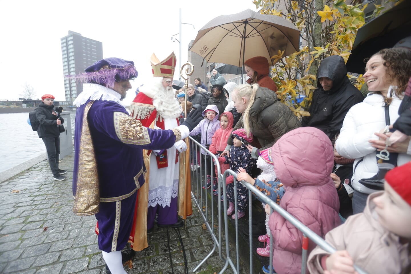 Sinterklaas in Almere Haven. (Foto: Fred Rotgans)