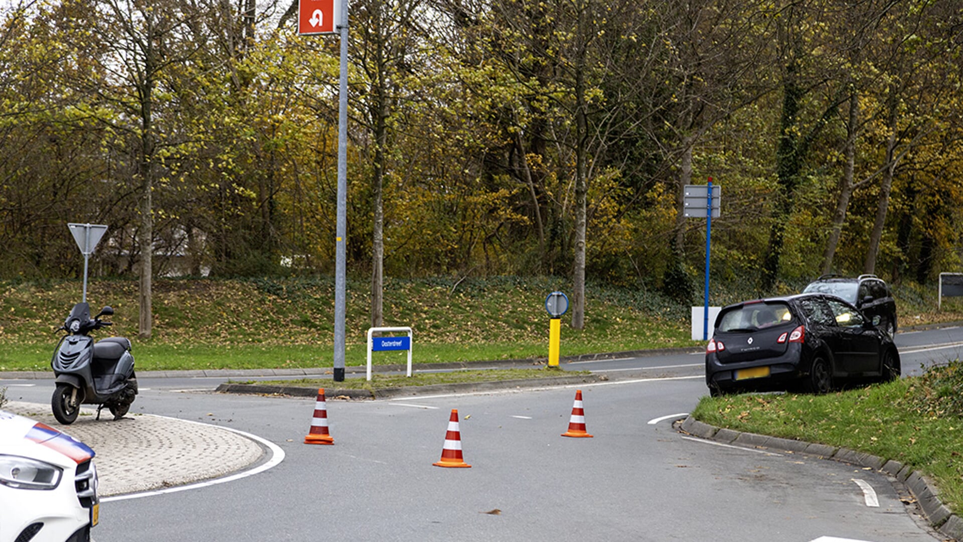 De rotonde werd afgezet (Foto: HV Almere)