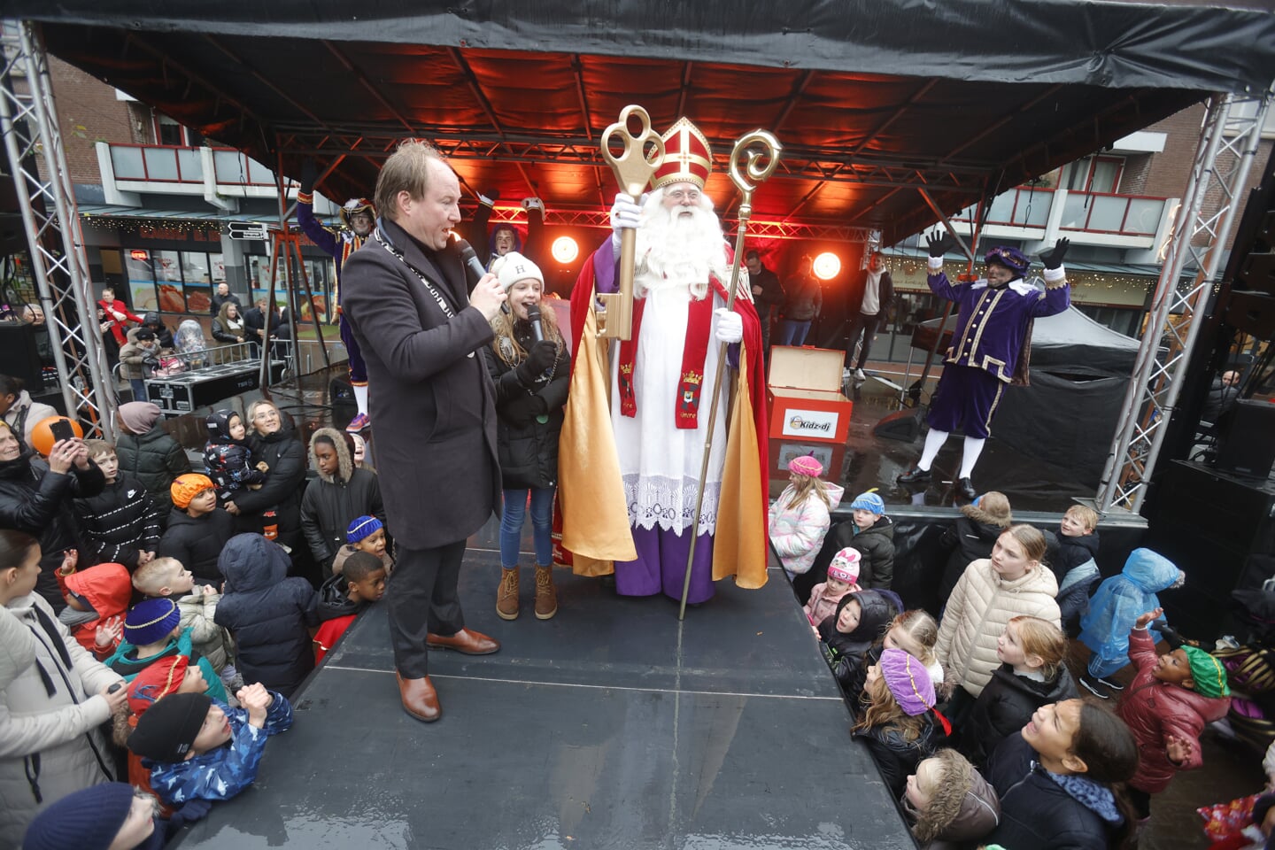 Sinterklaas in Almere Haven. (Foto: Fred Rotgans)