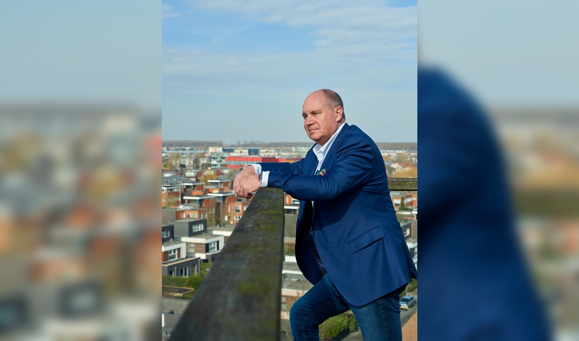 Marc van Rooij, fractievoorzitter van 50PLUS strijdt voor verkiezingsborden. (Foto: aangeleverd)