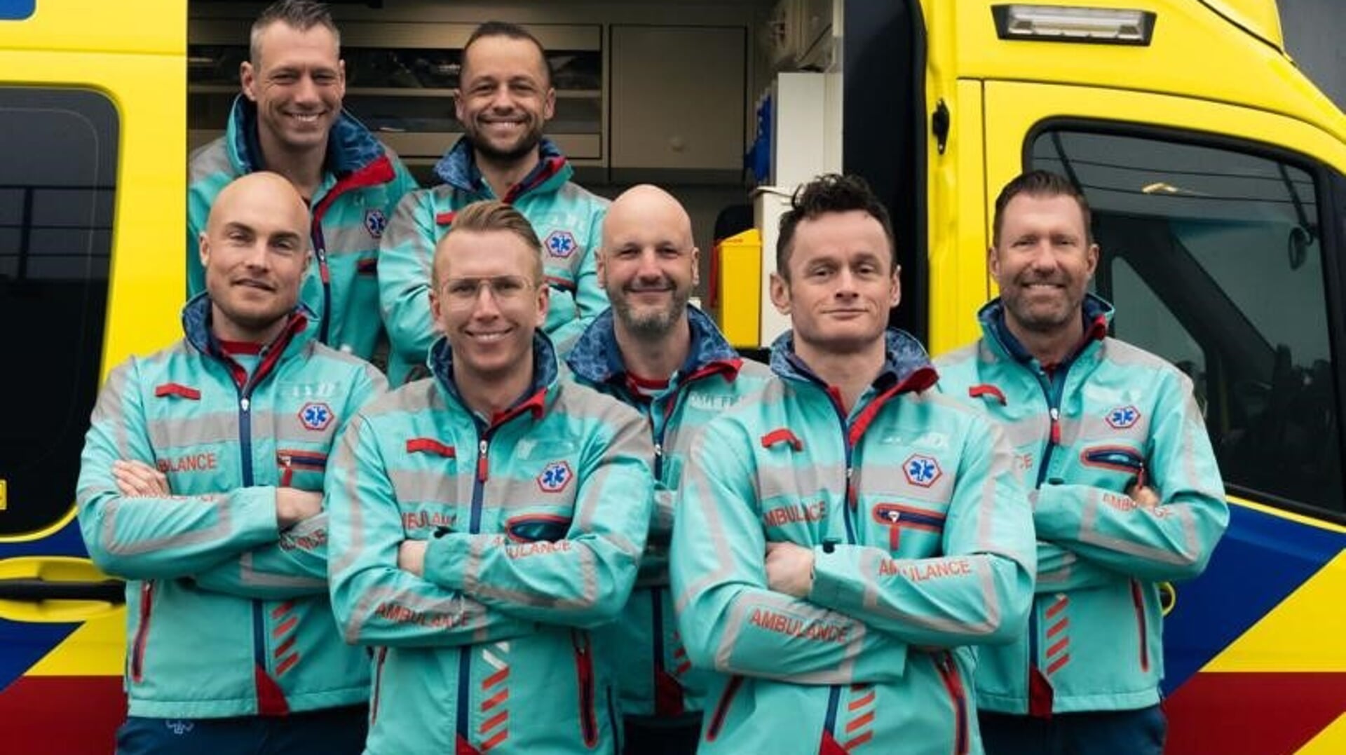 Het team van Ambulancebroeders Almere. (Foto: Legjevast Photography)