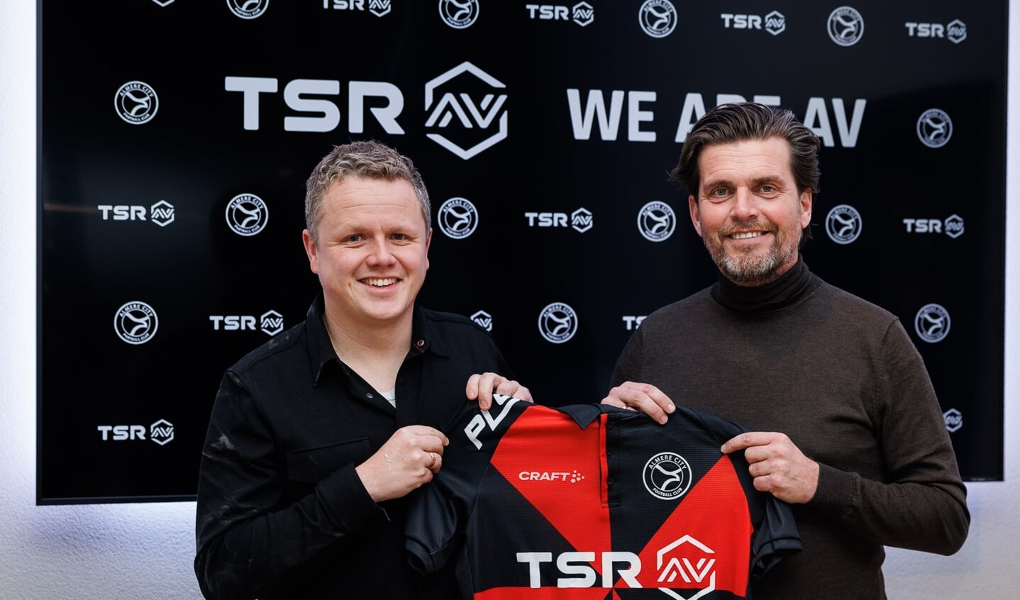 Martijn Groot, operationeel directeur van TSR AV en John Bes,  algemeen directeur Almere City FC