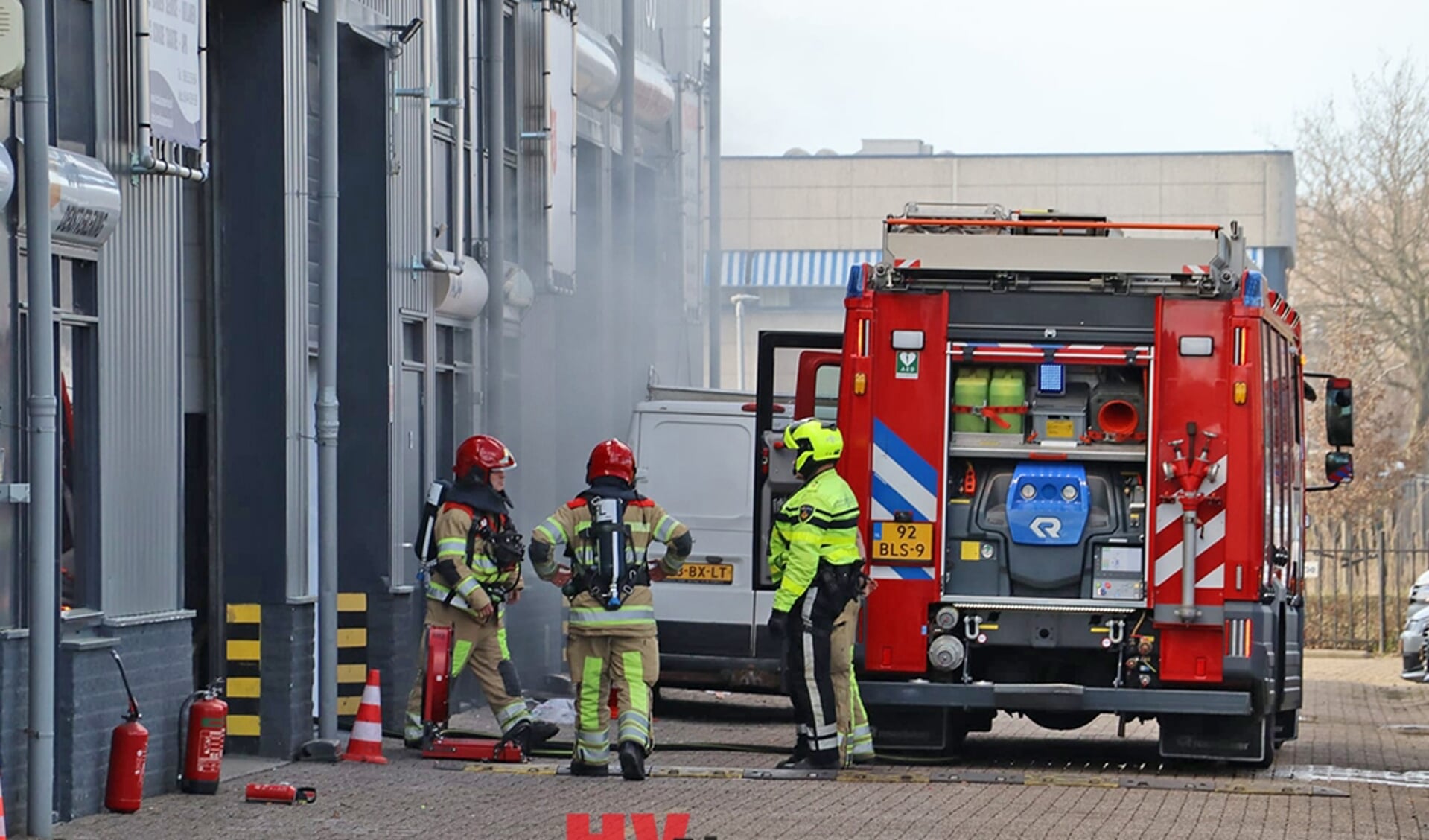 Er was een behoorlijke rookontwikkeling (Foto: HV Almere)