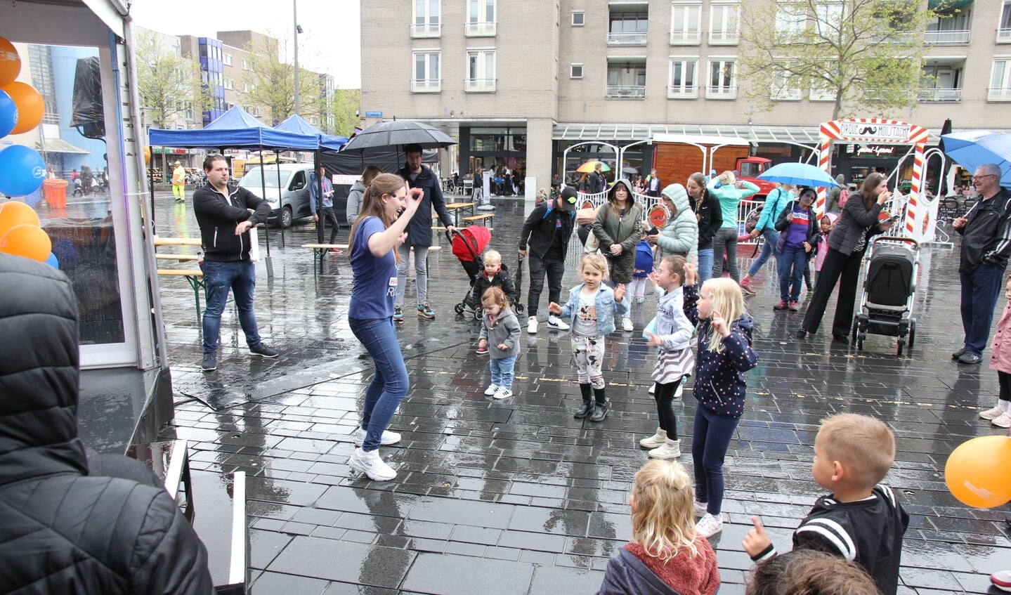 Bevrijdingsfestival Flevoland op de Grote Markt. (Foto: Fotostudio Fred Rotgans)