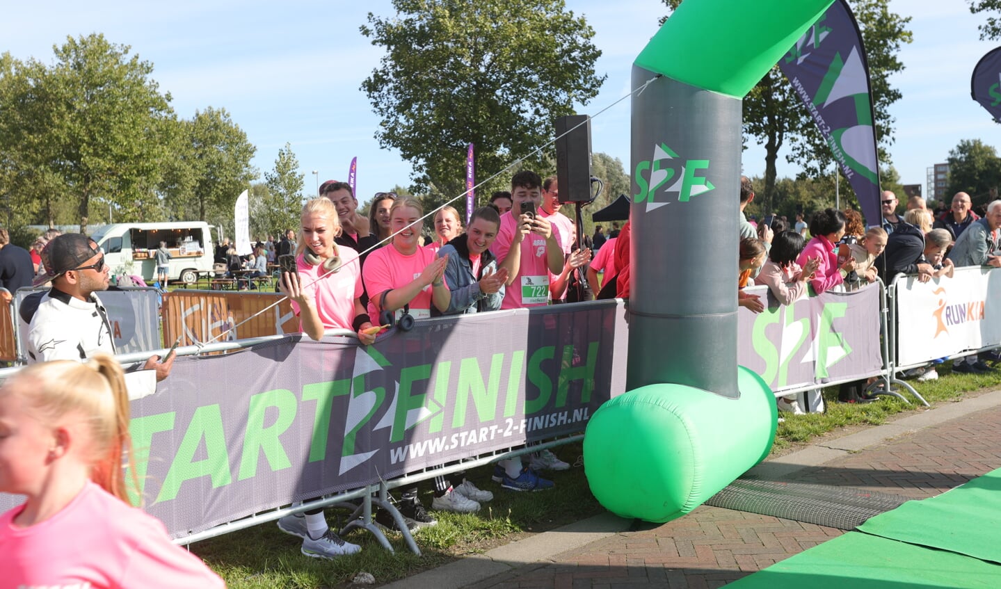 De Run for KiKa was dit jaar onderdeel van De 30 van Almere. (Foto: Fred Rotgans)