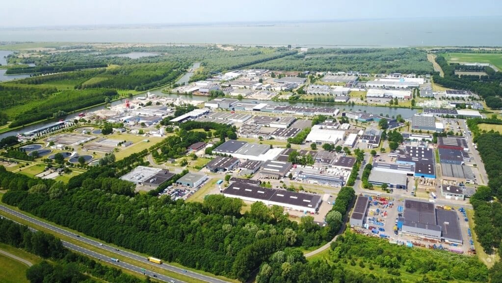 Almere heeft 29 bedrijventerreinen verspreid over een totale oppervlakte van ongeveer 1.400 hectare. 