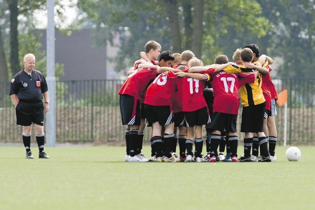 Sporten is goed voor de ontwikkeling en saamhorigheid, zoals hier bij de Holland Cup (Archieffoto: aangeleverd)