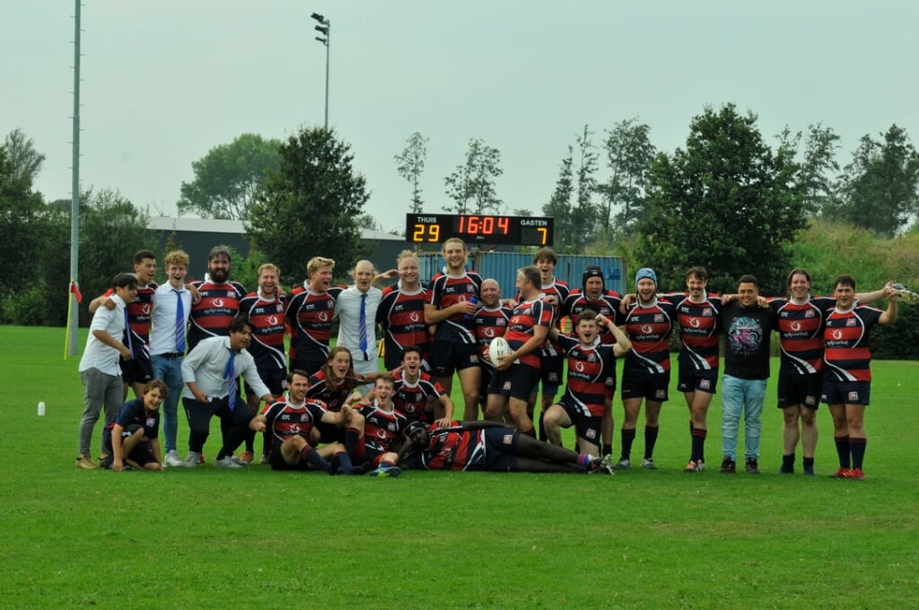 De rugby'ers wonnen overtuigend van Haarlem. (Foto: Edwin Veenendaal)