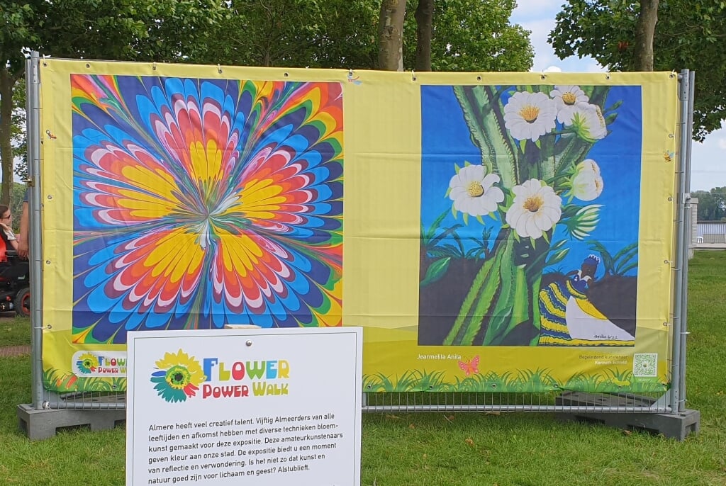 Fleurige kunstwerken zijn te bewonderen op de Wandellaan naast het Flevoziekenhuis. (Foto: Almere DEZE WEEK)