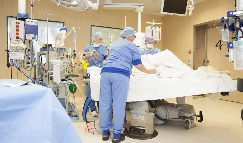 Een van de moderne operatiekamers in Zwijndrecht, die gewoon open zijn. “We willen niet dat patiënten door corona onnodig lang moeten wachten.