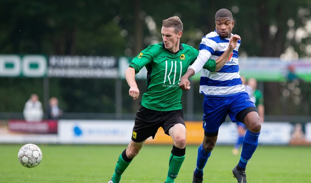 HEERJANSDAM, NETHERLANDS - OCTOBER 23: Gert Jan Plaizier of Heerjansdam during the zaterdag 1e klasse B match between Heerjansdam and XerxesDZB at Sportpark De Molenwei on October 23, 2021 in Heerjansdam, Netherlands (Photo by Martin Hulsman)