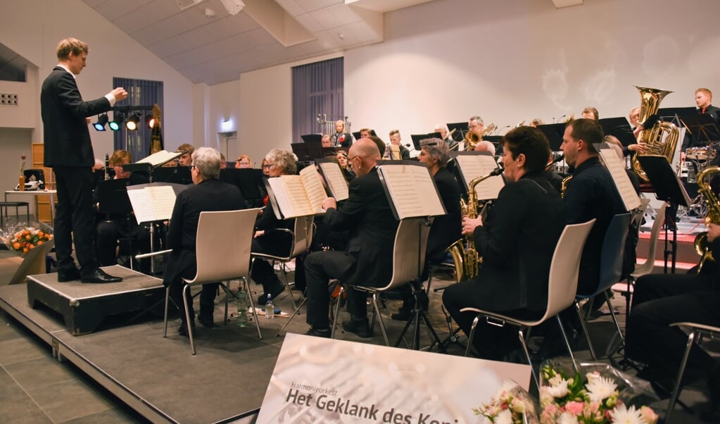Op 17 juni geeft Het Geklank in/bij het eigen clubgebouw Panoord in Zwijndrecht het zomerMIDDAGconcert!