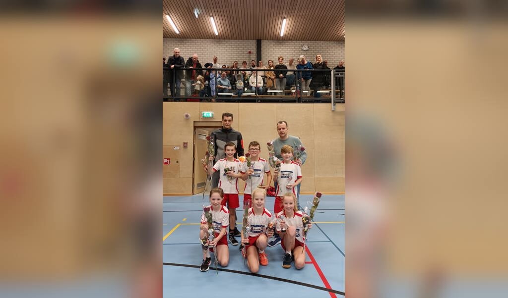 De eerste zaalkampioen, de pupillen van Albatros E2