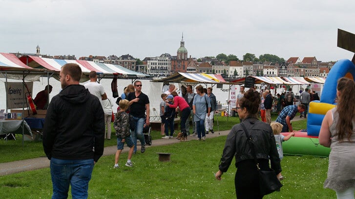 Zaterdag 29 juni a.s. voor de zestiende keer het Noordparkfestival gecombineerd met de Kunst- & Cultuurmarkt.