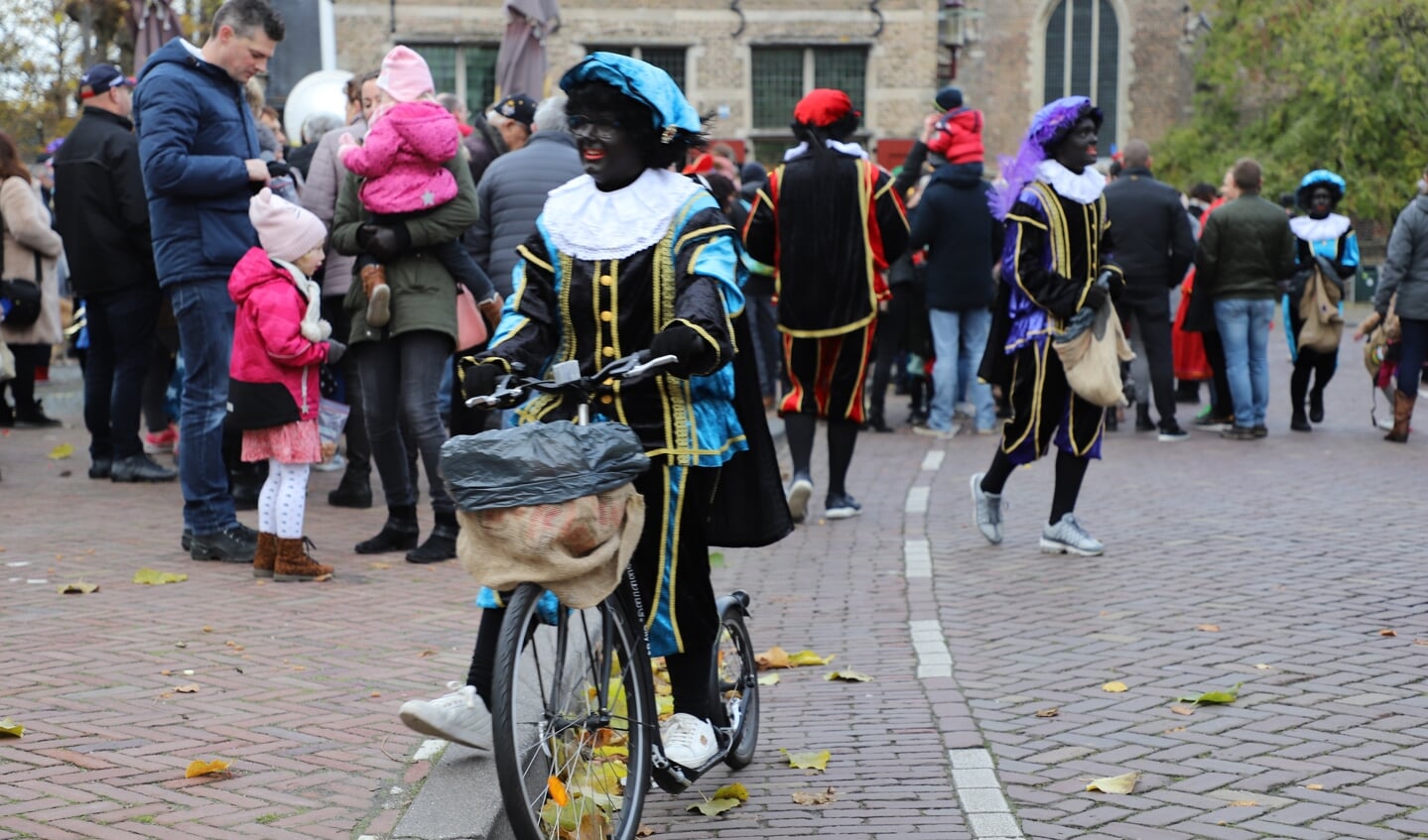 Intocht van Sinterklaas in Halsteren.