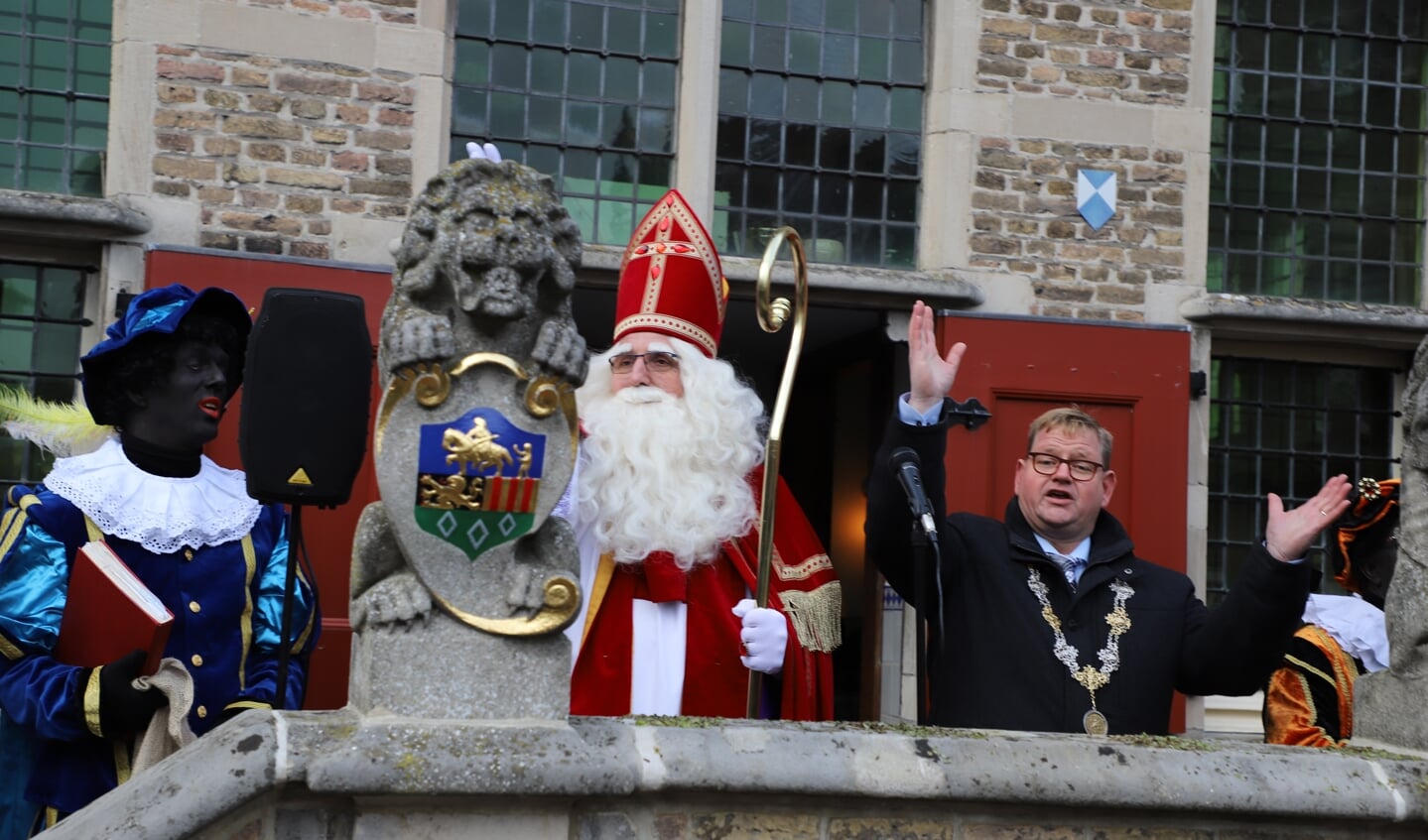 Intocht van Sinterklaas in Halsteren.