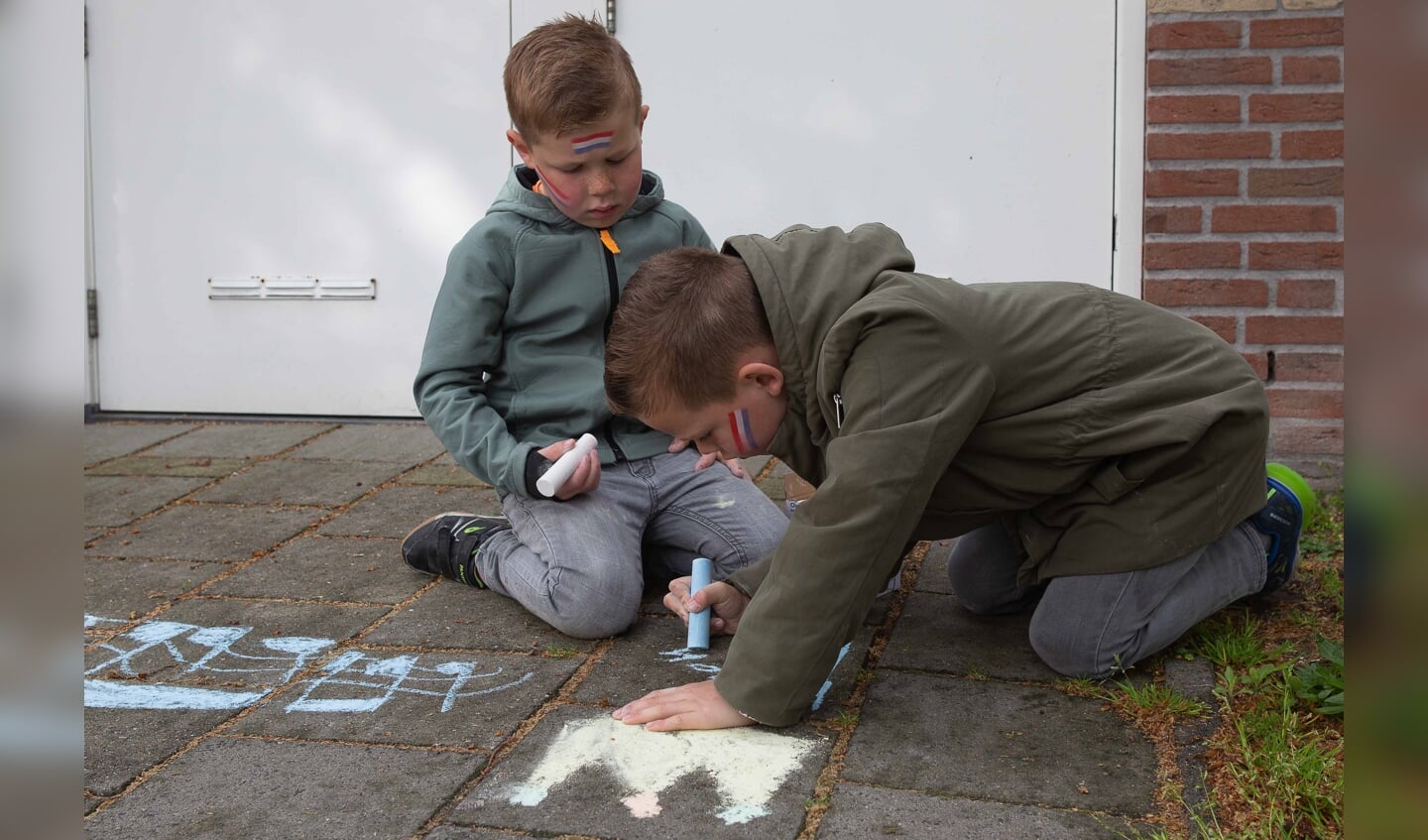 Stoepkrijten voor kinderen in Huijbergen
