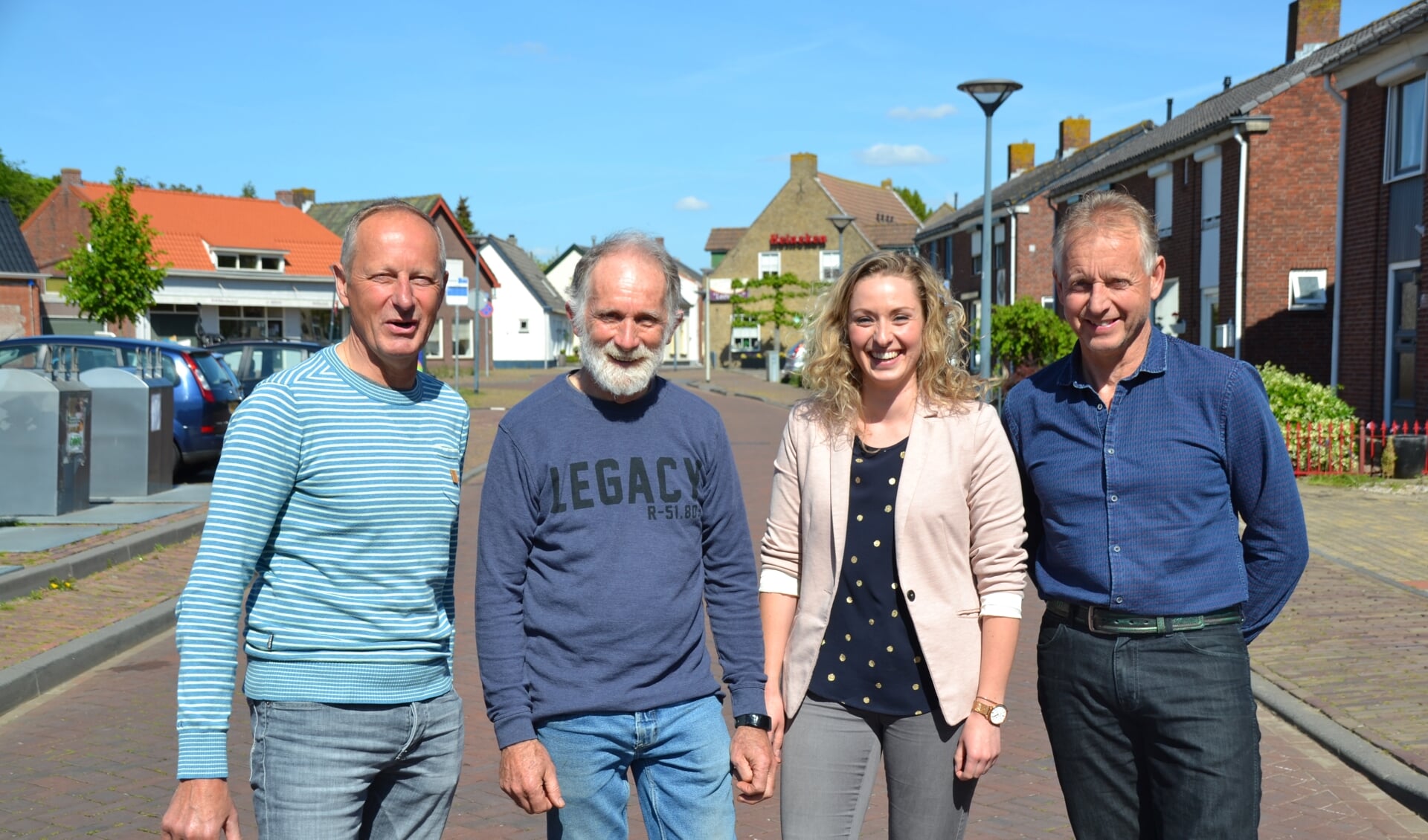  Wieler Comité Lepelstraat met Peter Rens, Kees Huige, Linda Rens en John Rens (Peter van der Geest ontbreekt). 